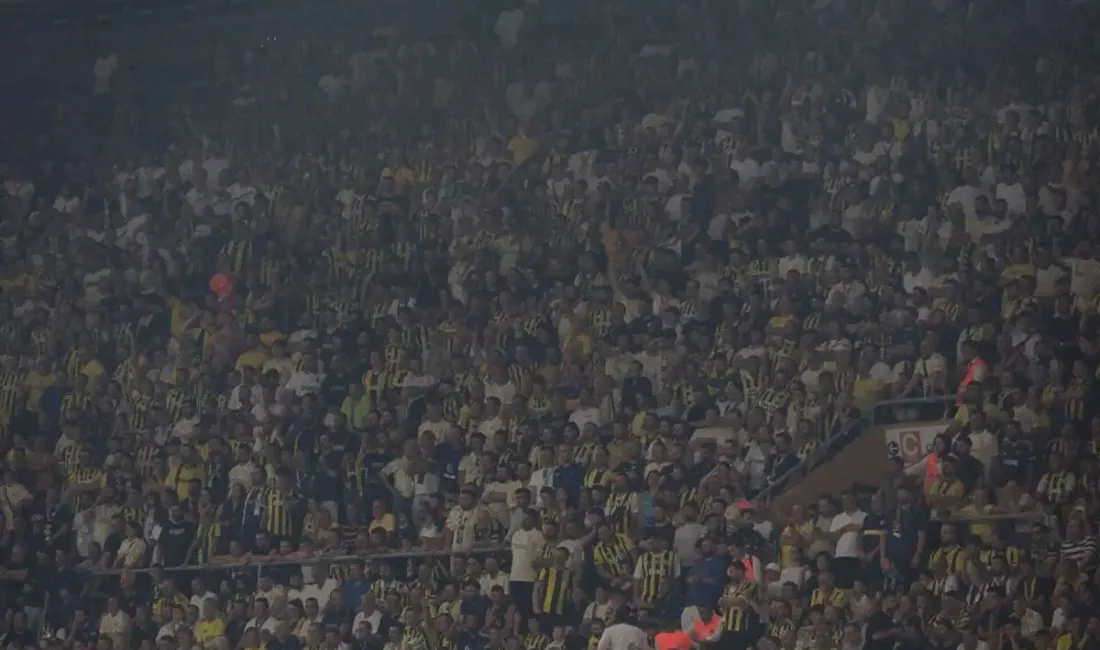 Fenerbahçe, Şampiyonlar Ligi play-off rövanşında Lyon'u deplasmanda 2-1 yenerek İstanbul'daki