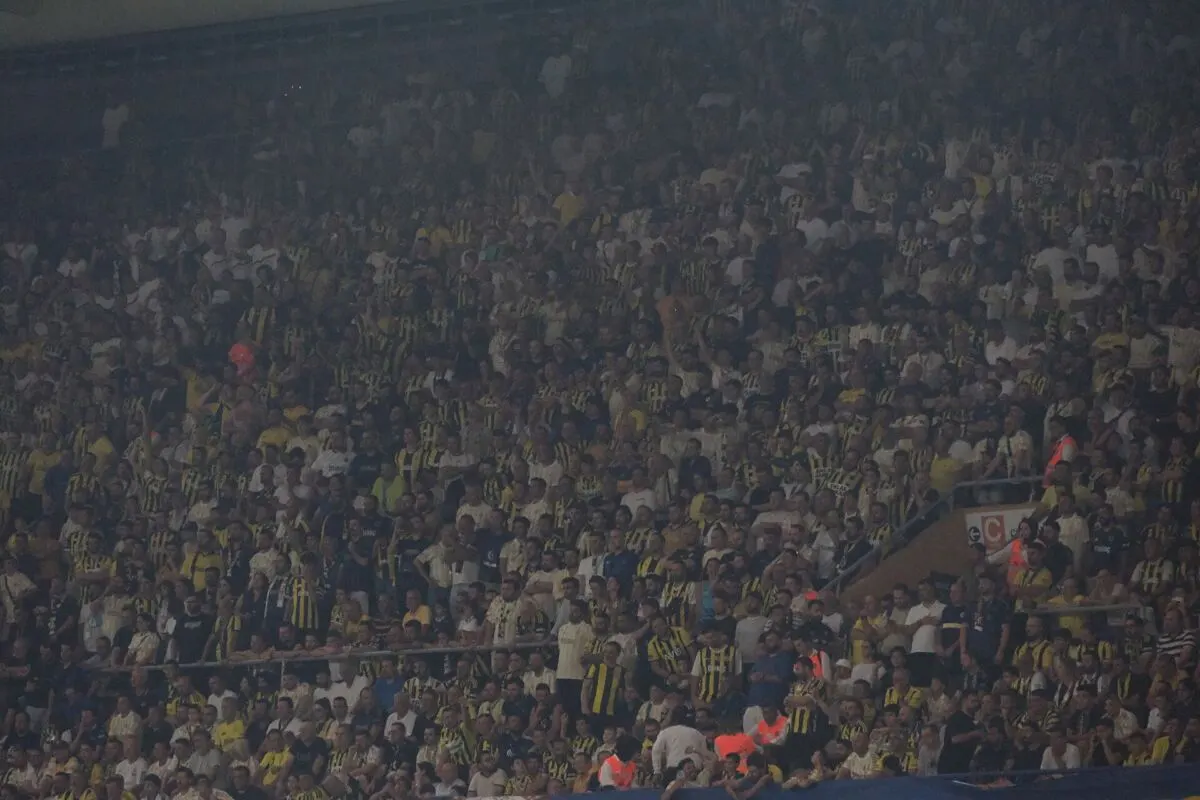 Fenerbahçe, Şampiyonlar Ligi play-off rövanşında Lyon'u deplasmanda 2-1 yenerek İstanbul'daki