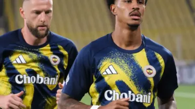 Fenerbahçe’nin Hollandalı savunmacısı Jayden Oosterwolde’nin Roma’ya transferi, sağlık kontrollerinin ardından
