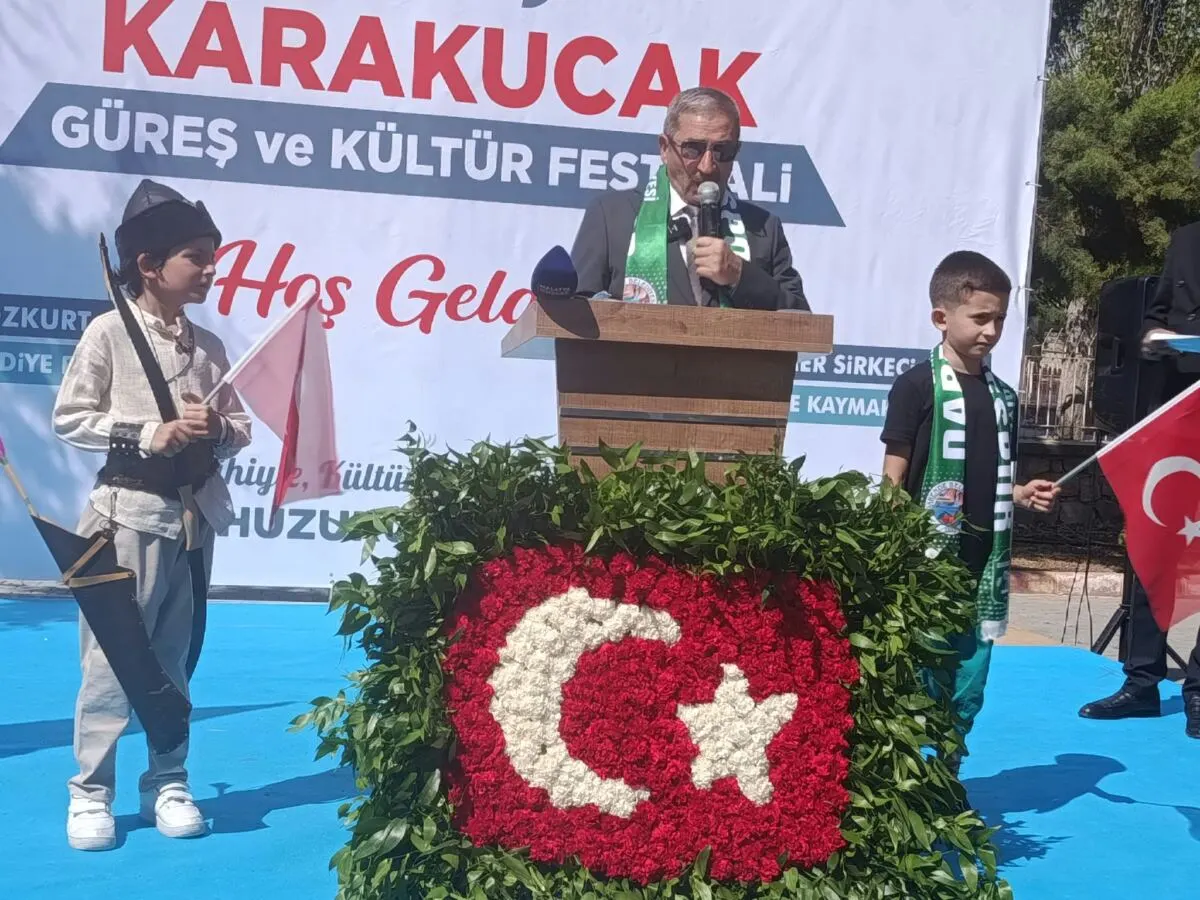 Darende’de bu yıl 73’üncüsü düzenlenen Zengibar Karakucak Güreş ve Kültür