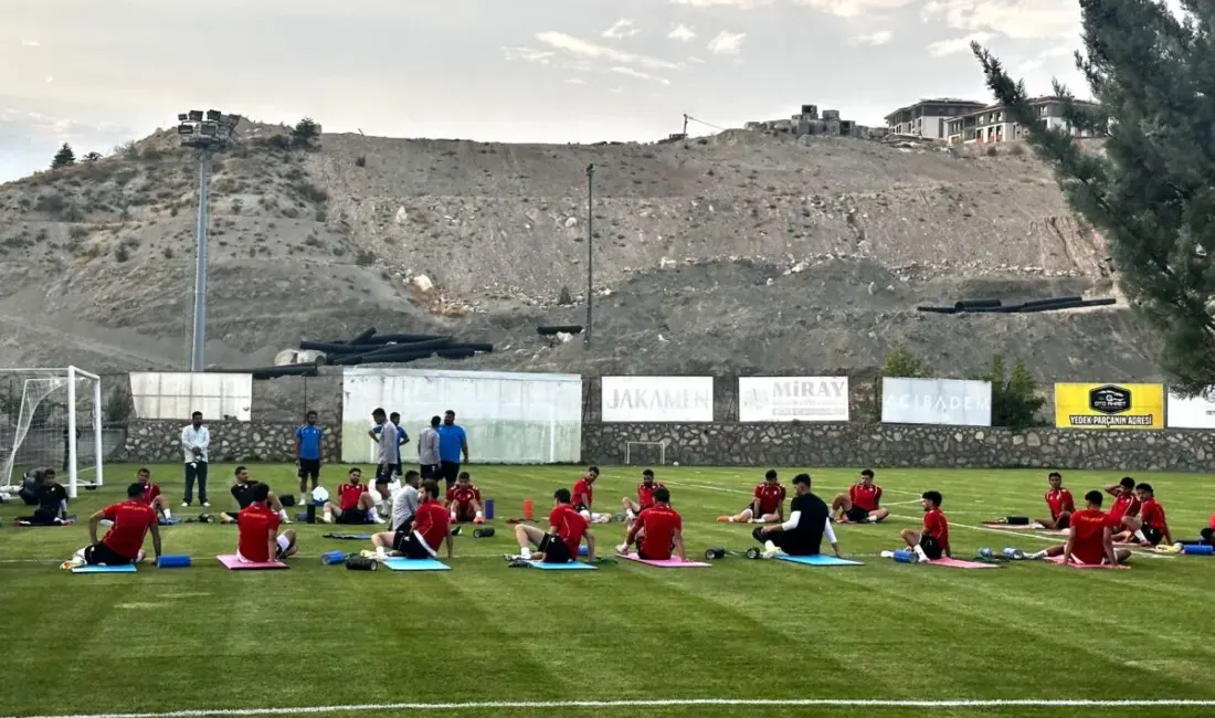 Yeşilyurtspor Teknik Direktörü Mehmet Ak, yeni sezon öncesi hedeflerinin takımı