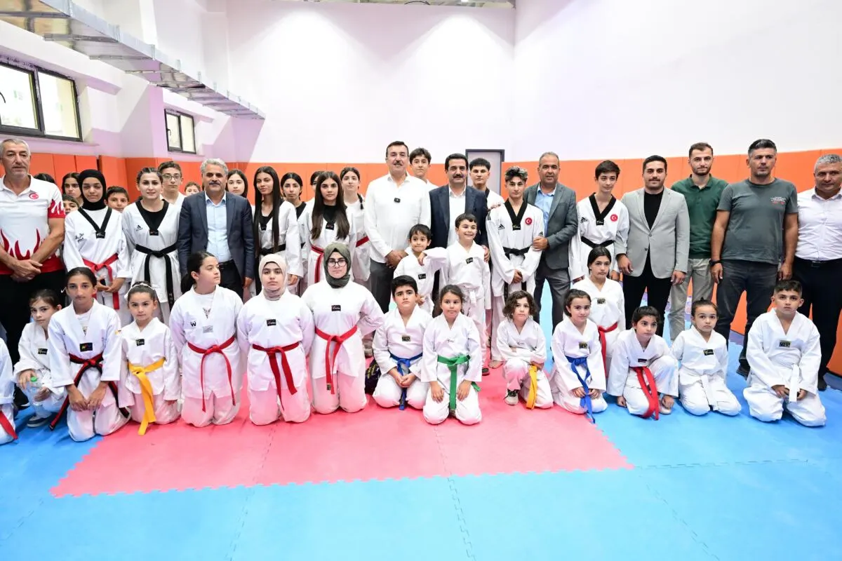 Battalgazi’de yaklaşık 40 branşta gerçekleştirilen Yaz Spor Okulları sona erdi.