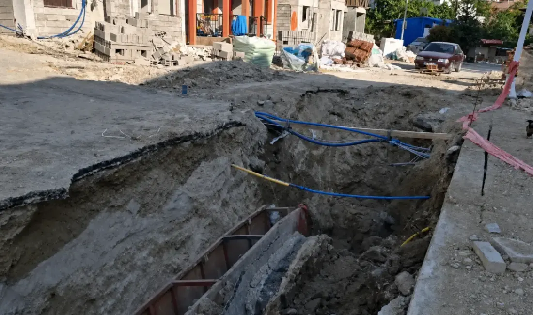 Malatya’nın Yeşilyurt ilçesi Gündüzbey Mahallesi’nde altyapı çalışması için açıldığı belirtilen