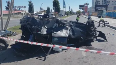 Malatya’da iki otomobilin çarpıştığı kazada araçlardan biri takla atarak ters