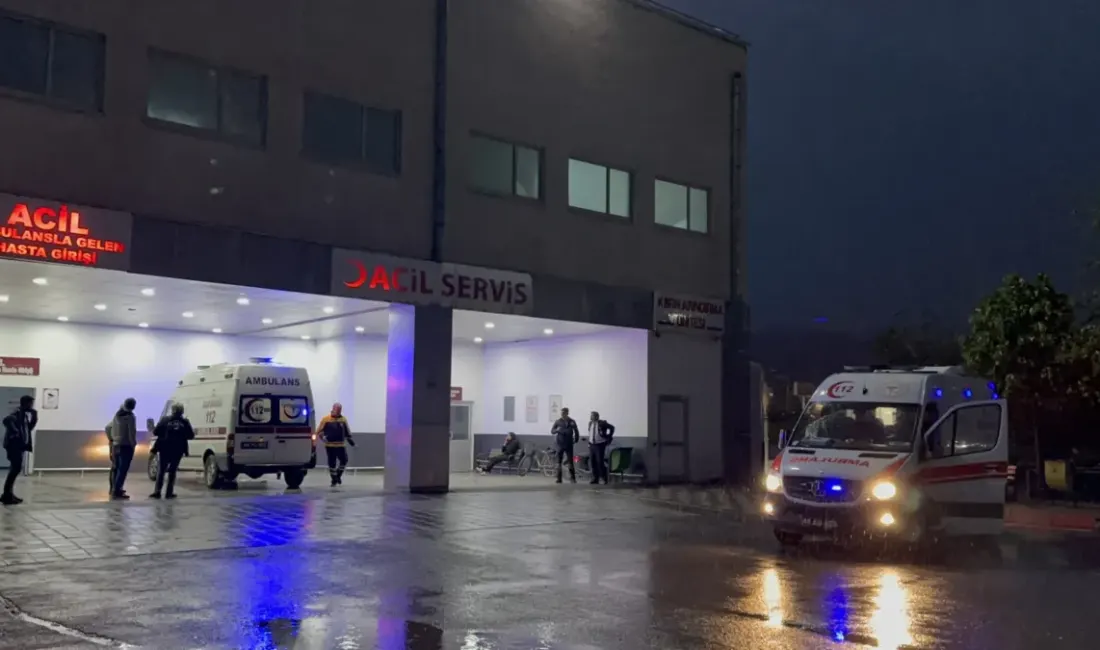 Malatya’nın Hekimhan ilçesinde bir kişi silahla yaralandı. Malatya’ya sevk edilen