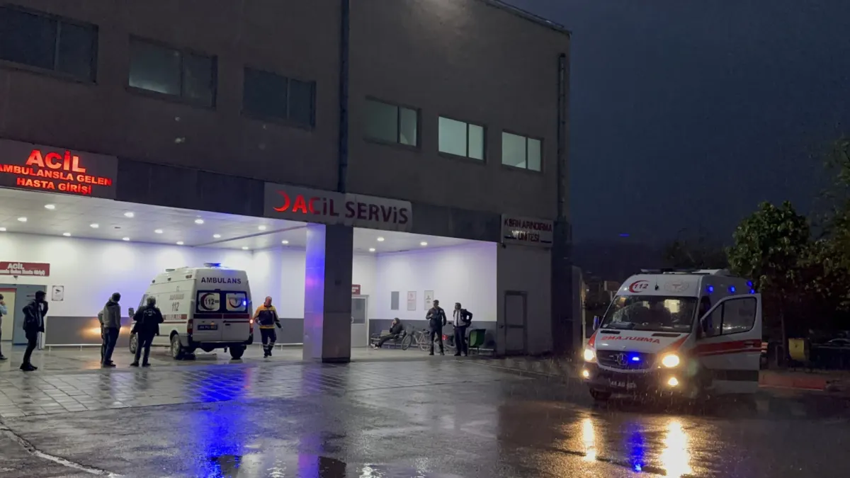 Malatya’nın Hekimhan ilçesinde bir kişi silahla yaralandı. Malatya’ya sevk edilen