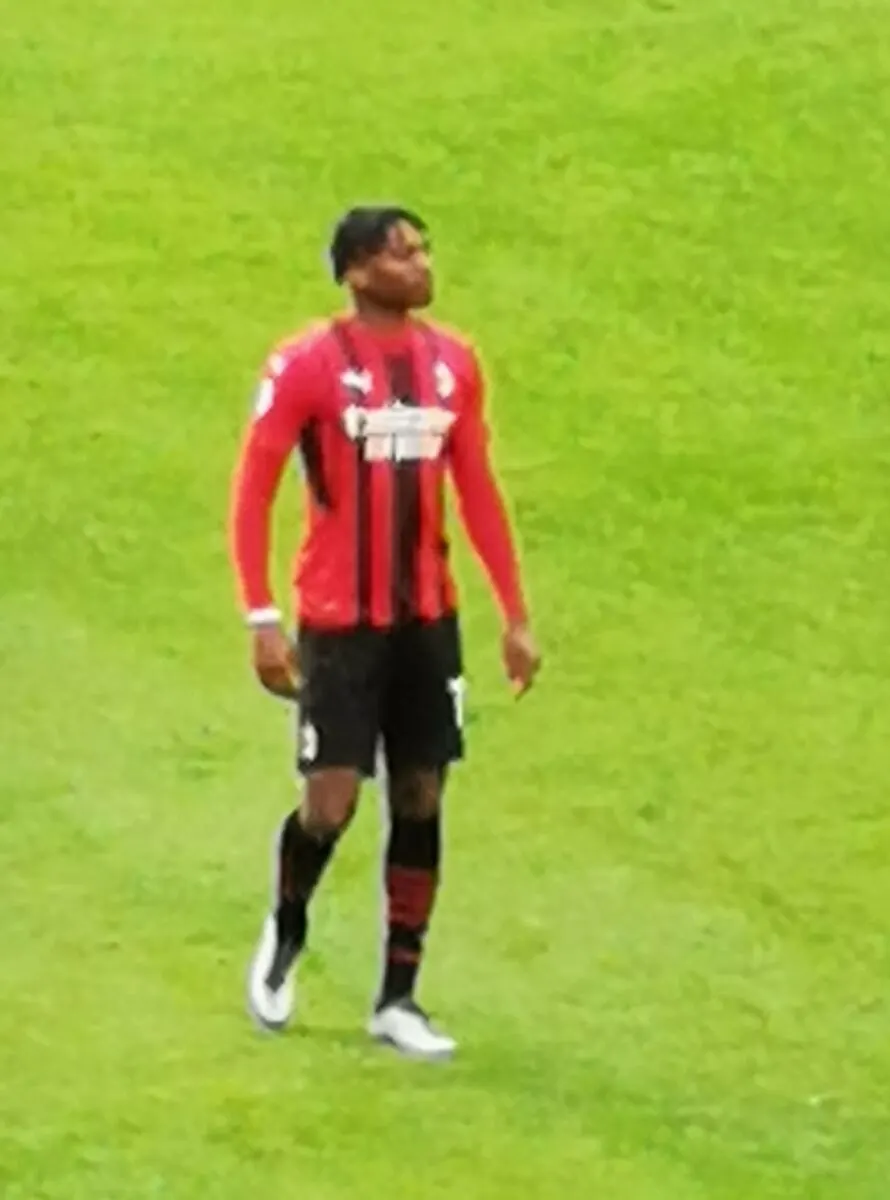 Galatasaray’ın Rafael Leão ile kişisel şartlarda anlaşmaya vardığı öne sürülürken,