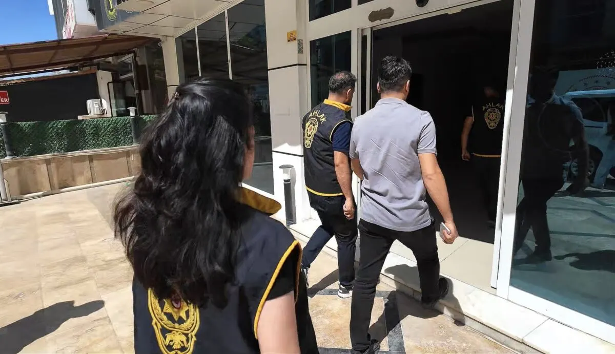 Malatya'daki operasyonda zorla çalıştırıldıkları değerlendirilen 12 kadın tespit edildi. Aramalarda