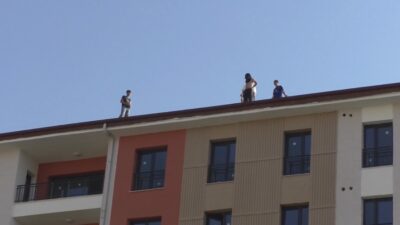 Malatya’da yapımı tamamlanan TOKİ konutlarında çalışan 8 işçi, ücretlerini alamadıklarını