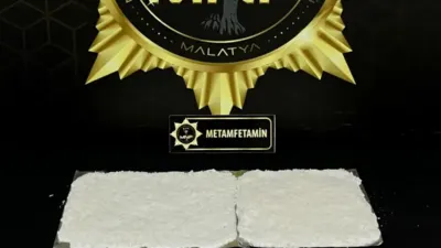 Malatya’da sokak satıcılarına yönelik fiziki takipli operasyonda 900 gram metamfetamin