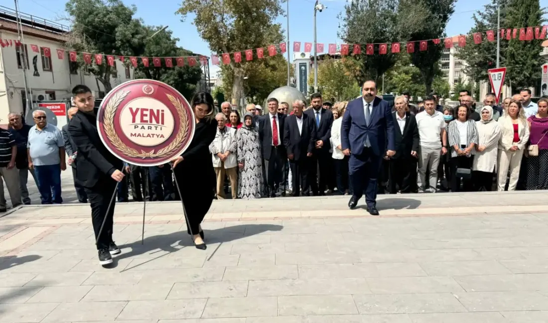 Yeni Parti Malatya İl Başkanlığı, kuruluşunun ardından ilk çelenk sunma