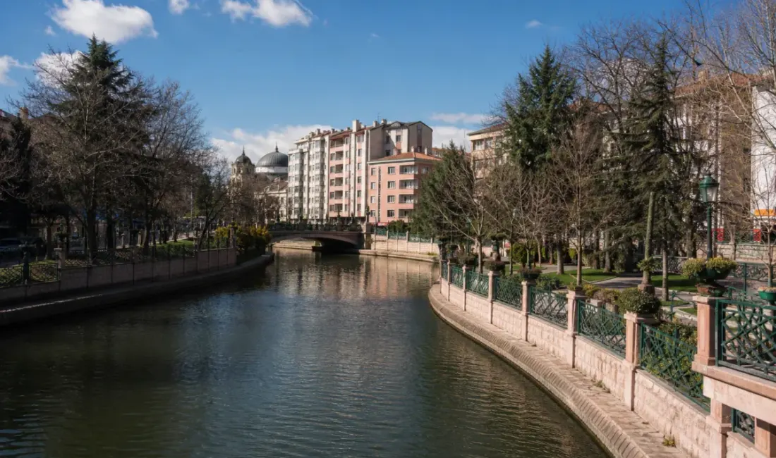 Eskişehir’de 28 Ağustos için hava tahmini açıklandı Meteorolojiye göre Eskişehir’de 28 Ağustos Cuma günü sabah saatlerinde açık