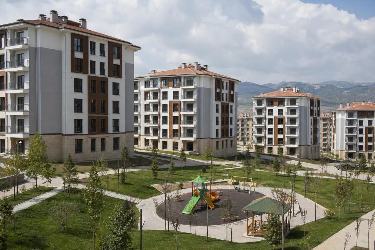 TOKİ kampanyasında konut kredisi kullanımına ilişkin kesin açıklama bulunmazken başvurular