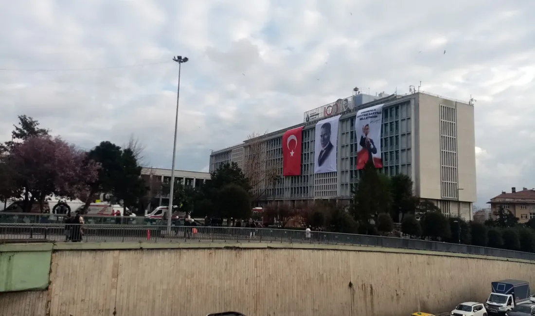 İBB burs başvurusu ne zaman? Tarih açıklandı mı? İBB Genç Üniversiteli bursu için yeni dönem başvuru tarihleri henüz