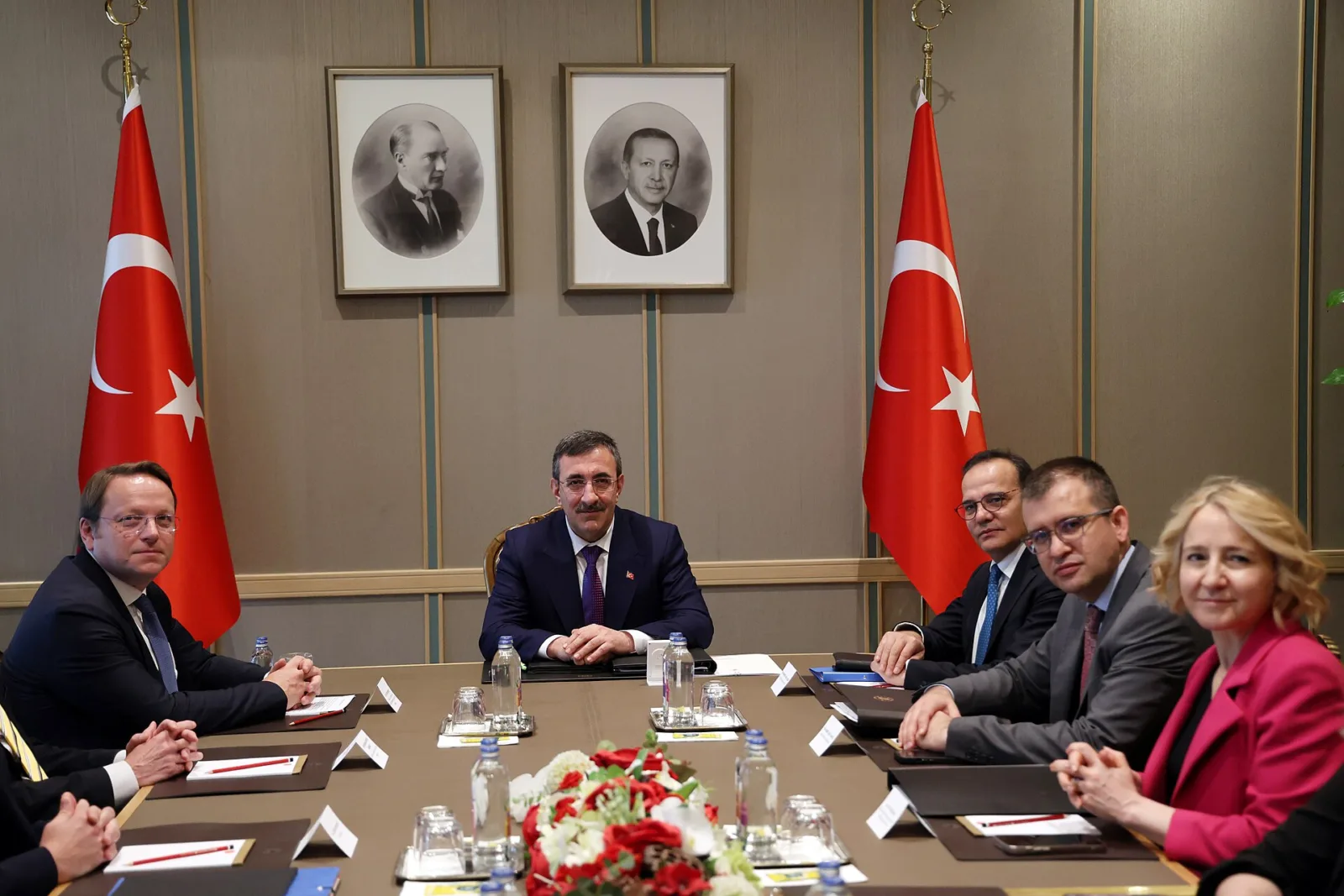 Cevdet Yılmaz, enflasyonun 2026’nın son çeyreğinde yeniden düşüş eğilimine gireceğini