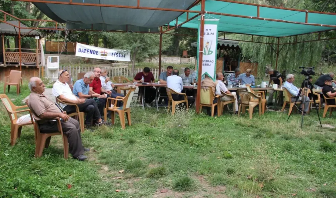 Darende Lisesi’nin 1977-78 dönemi mezunları, 19 yıldır düzenlenen geleneksel buluşmada