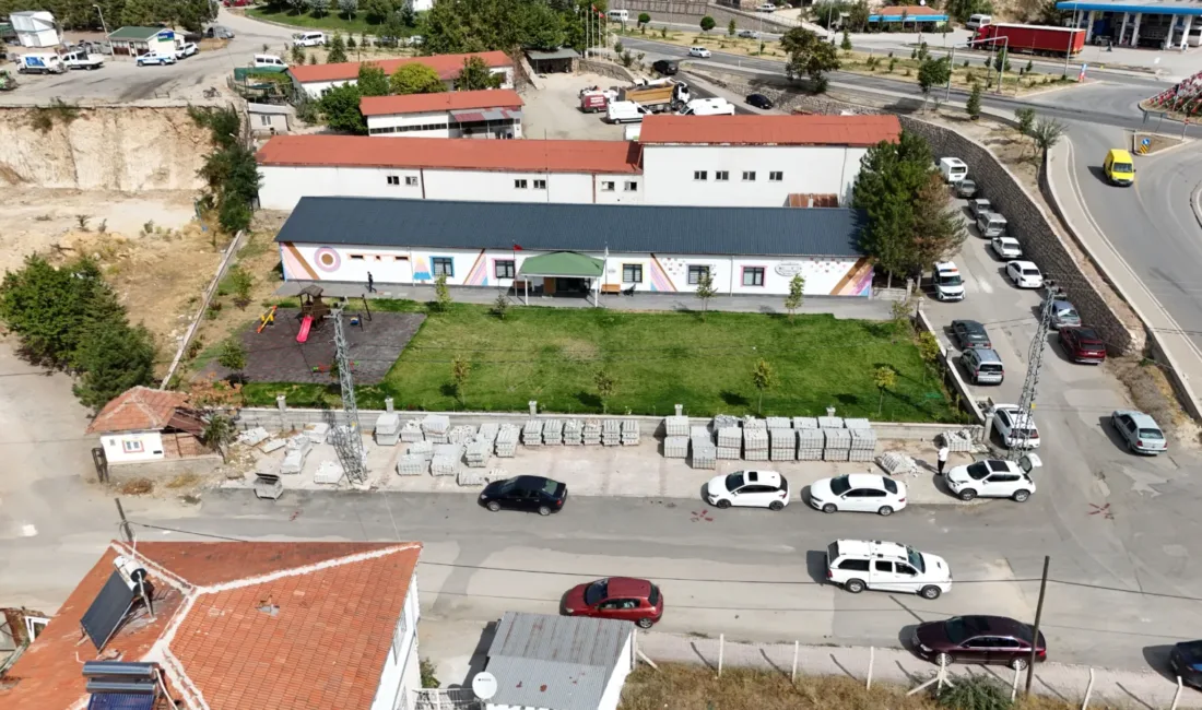 Akyüz ailesi ve Hekimhan Belediyesinin iş birliğiyle açılan kreşte 4