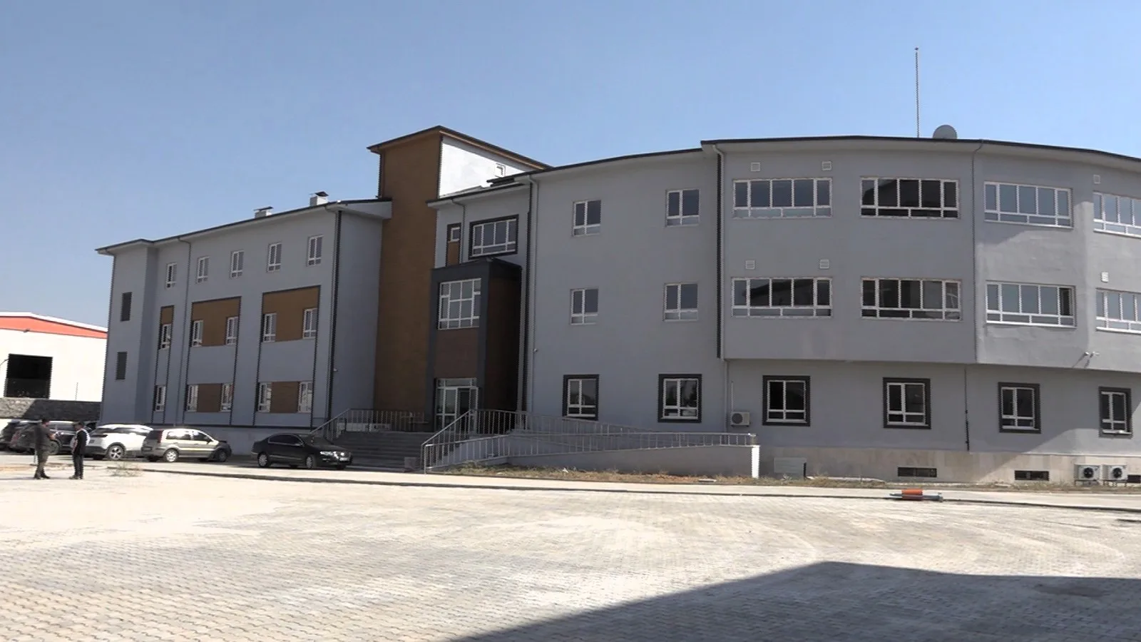 Ramazan Özcan, TOBB’un Malatya’ya iki okul, 200 deprem konutu ve