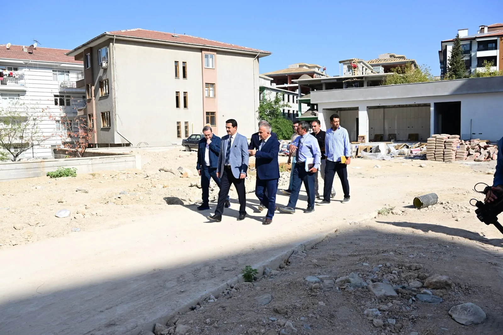 Hayırseverlerin katkılarıyla Hastane Caddesi’nde yapılan aşevinde çalışmalar sona yaklaştı.