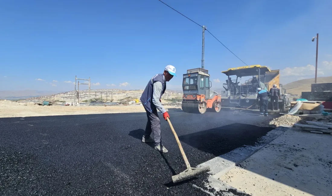 Adagören ve Çolakoğlu mahallelerinde 9 kilometrelik yola ikinci kat sathi