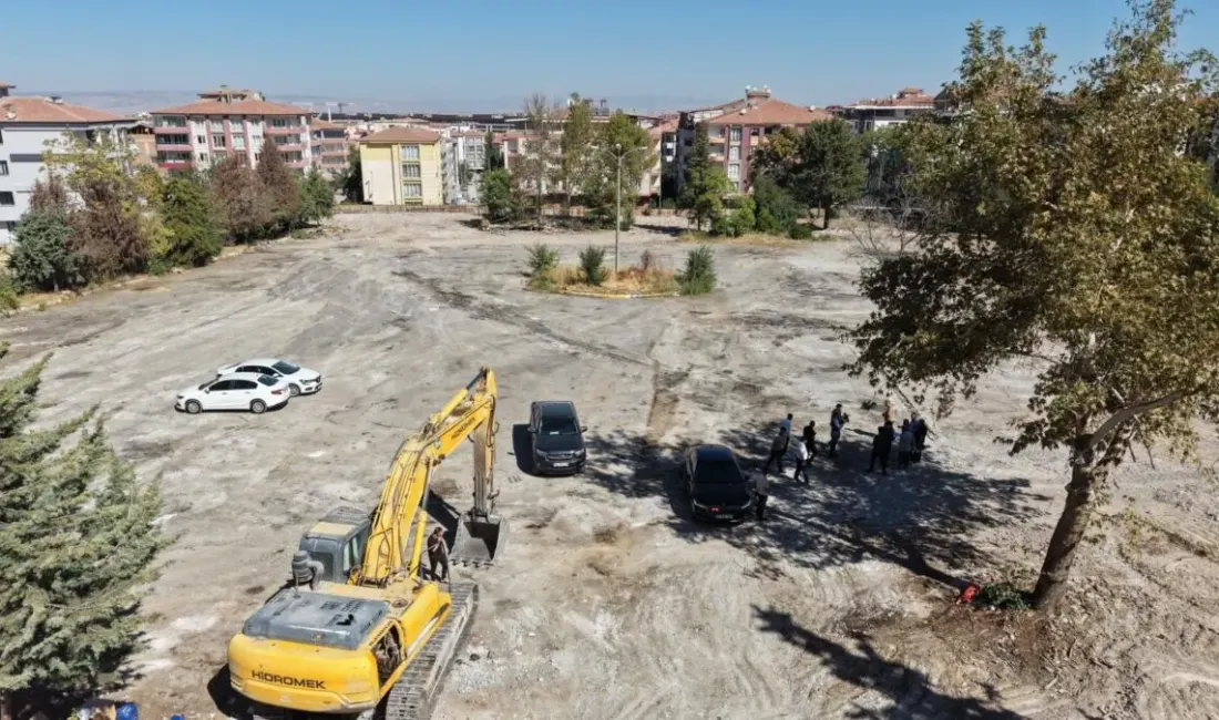 Battalgazi Belediye Başkanı Bayram Taşkın, Eski Karayolları Şefliği alanındaki projeyi