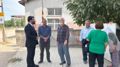 Sami Mehmet Budak, asfaltlanmayan yolların mağduriyet yarattığını belirterek okul projesinin