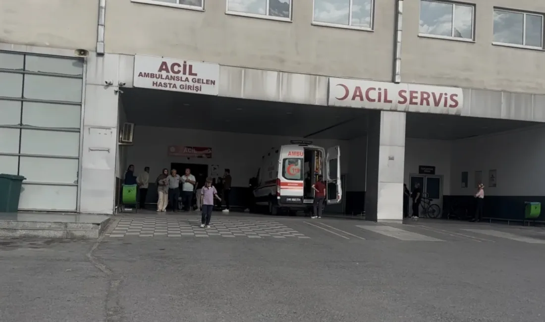 Yeşilyurt’ta çatıda çalışırken düşen Mustafa Özarslan, kaldırıldığı hastanede yaşamını yitirdi.