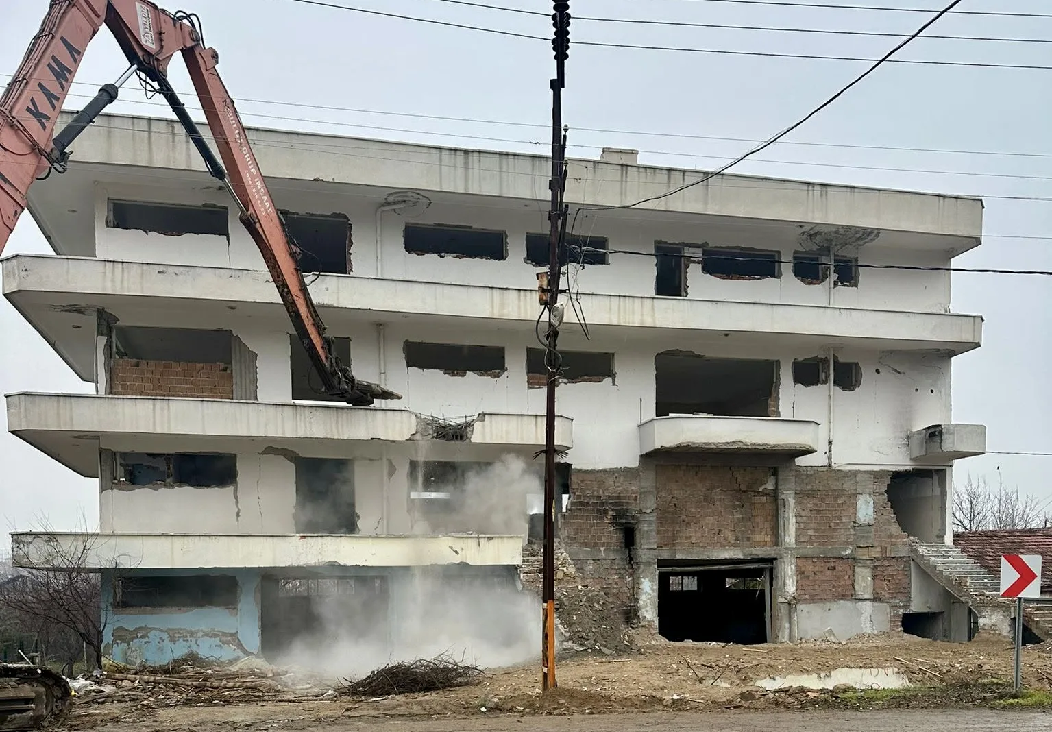 Yaklaşık 150 bin bağımsız bölümden çıkan malzemelerin ayrıştırılmasıyla elde edilen