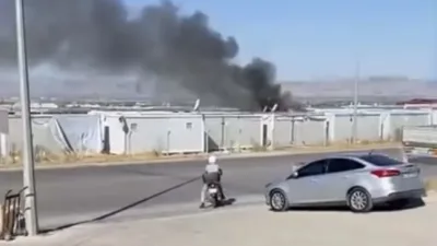 Malatya’da boş konteynerde çıkan yangın, itfaiye ekiplerince çevreye sıçramadan söndürüldü.