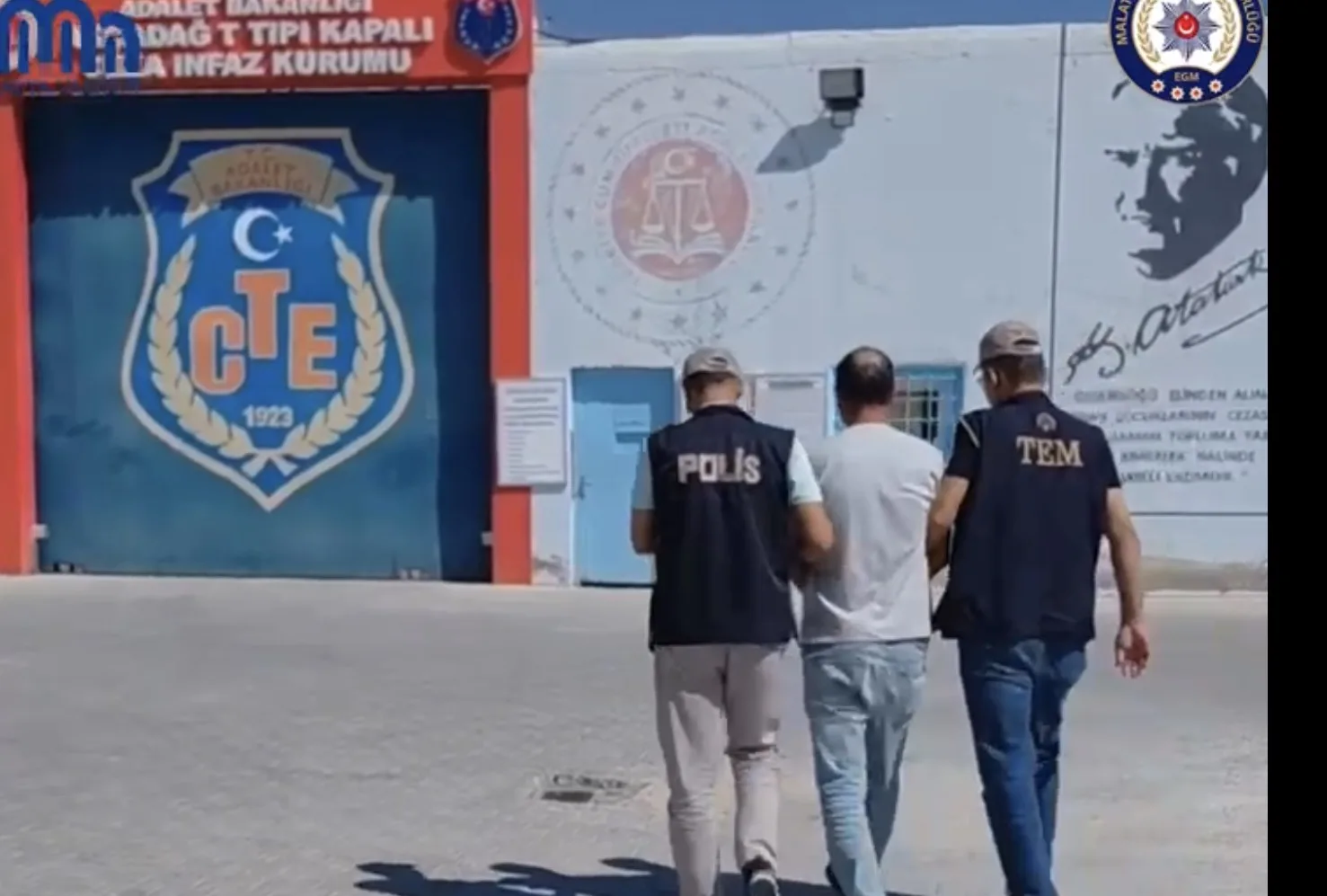 Anayasal düzeni ortadan kaldırmaya teşebbüs suçundan aranan M.D., düzenlenen operasyonla