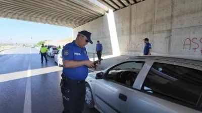 Güvenlik çalışmalarında bin 524 narkotik operasyonu düzenlenirken trafik kazaları yüzde