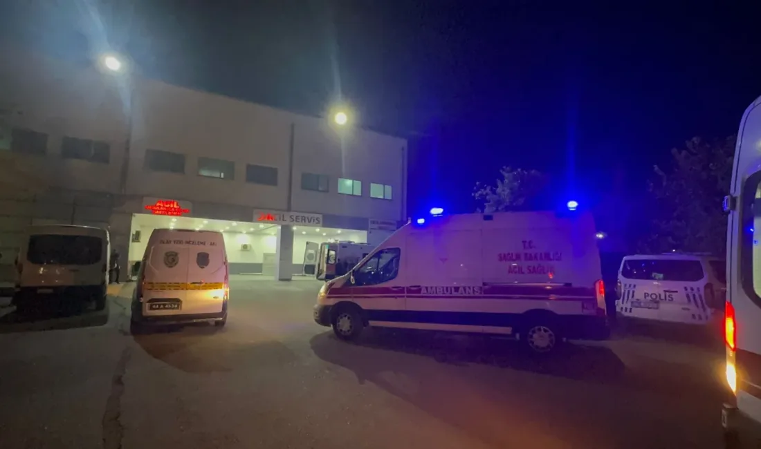 Yeşilyurt’ta yaralanan 16 yaşındaki genç hastaneye kaldırılırken şüpheli için çalışma