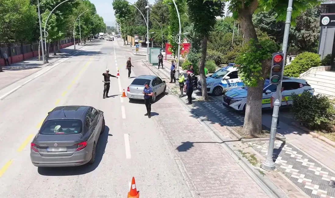 Malatya’nın da Bulunduğu 78 İlde Sokak Çetelerine Operasyon Operasyonlarda 2 bin 447 şüpheli hakkında adli işlem yapıldı.