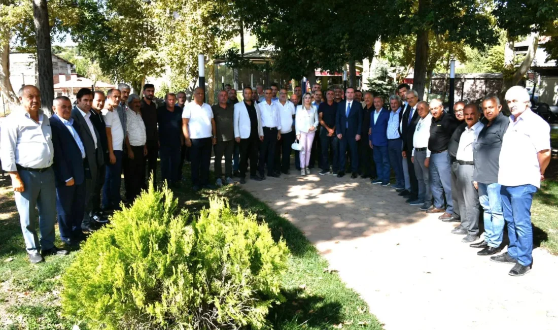 Malatya’da Muhtarlardan Kreş Çalışmasına Destek Battalgazi ve Yeşilyurt’taki muhtarlar, MAGİNDER Başkanı Salih Karademir’in kreş çalışmasına