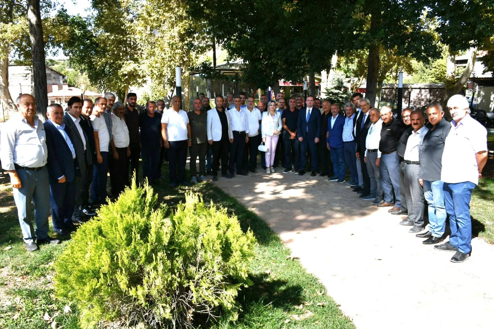 Battalgazi ve Yeşilyurt’taki muhtarlar, MAGİNDER Başkanı Salih Karademir’in kreş çalışmasına