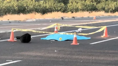 Fadime Durmuş, otobüsten indikten sonra yolun karşısına geçmeye çalışırken otomobilin
