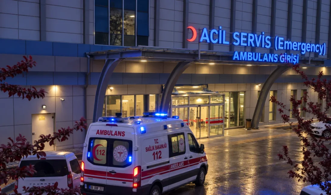 Malatya’da otomobilin çarptığı 78 yaşındaki Hasan Açar, hastanede yaşamını yitirdi.