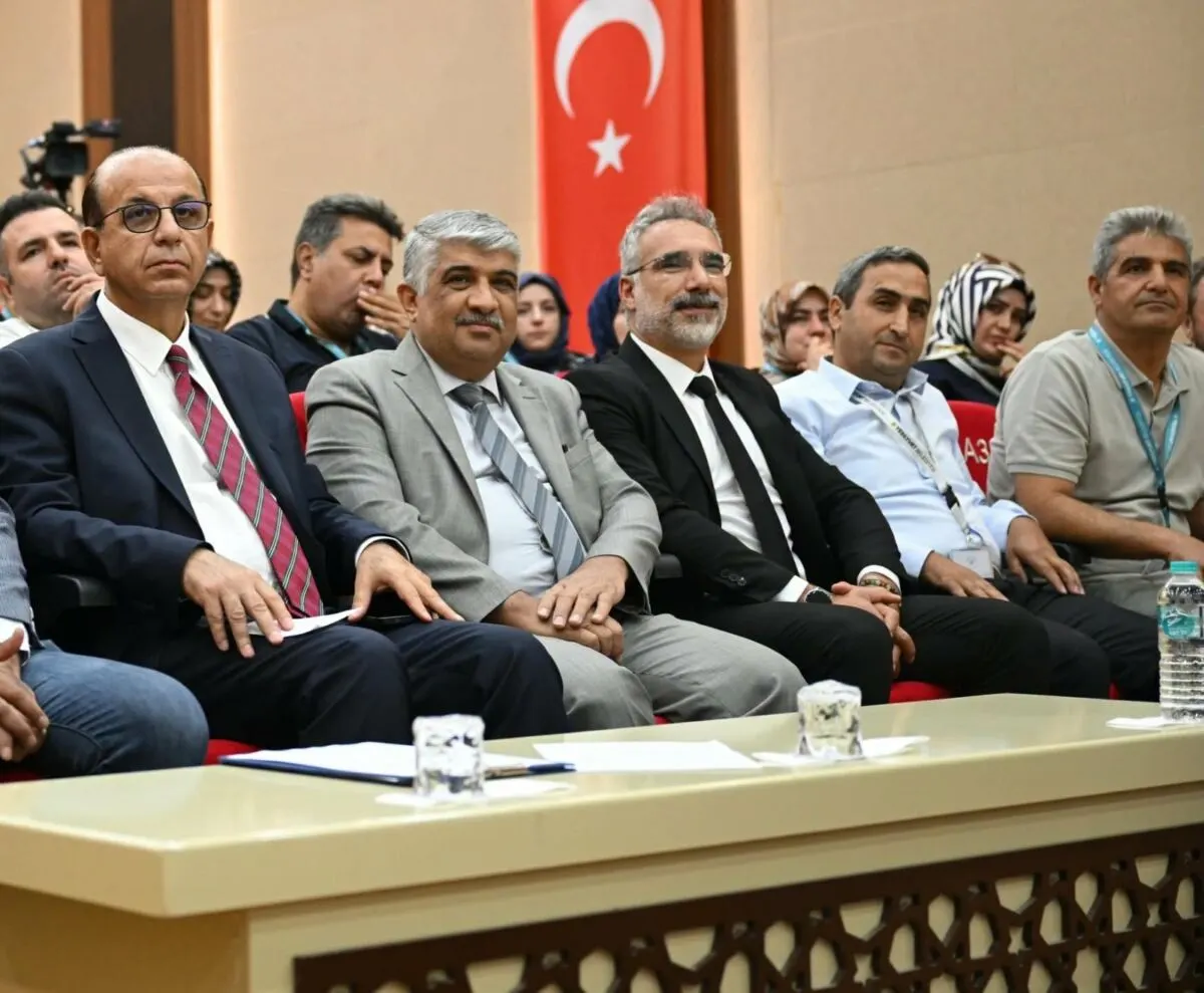 Seminerde yeni dönemde uygulanacak çalışmalar ve güncel müfredat programları ele