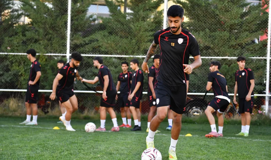 Malatya temsilcisi, Diyarbekirspor deplasmanında oynayacağı ilk maçın hazırlıklarını sürdürüyor.