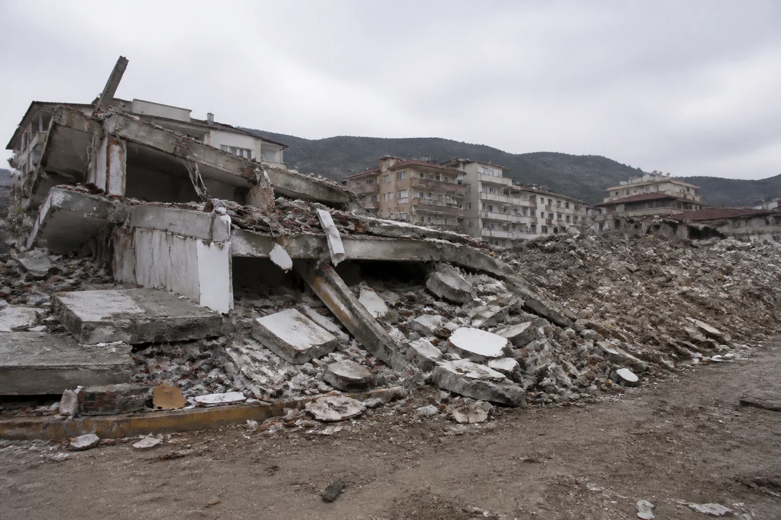 Ilgım Apartmanı davasında dört kurum kusurlu bulundu; tazminat kararına itiraz
