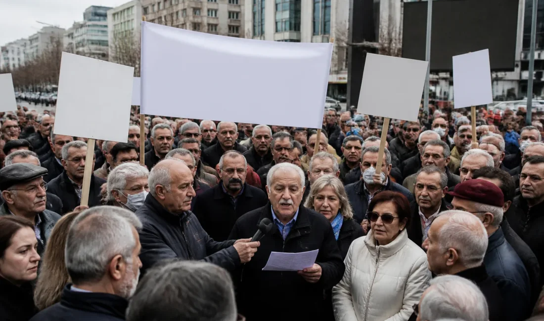 Ankara Kızılay’daki eylemde emekliler seyyanen zam talebini yineledi ve mücadeleyi