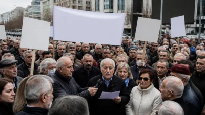 Ankara Kızılay’daki eylemde emekliler seyyanen zam talebini yineledi ve mücadeleyi