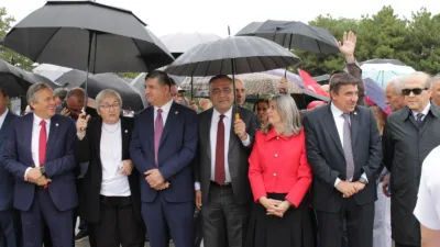 Sezgin Tanrıkulu, yüksek fiyatların alışverişi ve esnaf satışlarını gerilettiğini söyledi.
