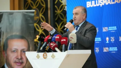 Osman Aşkın Bak, kentte 43 spor tesisi yatırımı bulunduğunu ve