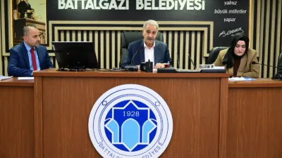 Battalgazi Belediye Meclisi toplantısında 3 gündem maddesi ele alınırken Plan