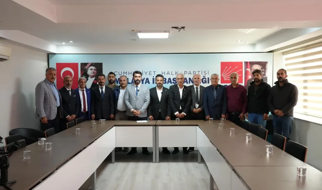 İlçe başkanları adına konuşan Sami Mehmet Budak, istifa baskısı iddialarına