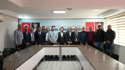 İlçe başkanları adına konuşan Sami Mehmet Budak, istifa baskısı iddialarına