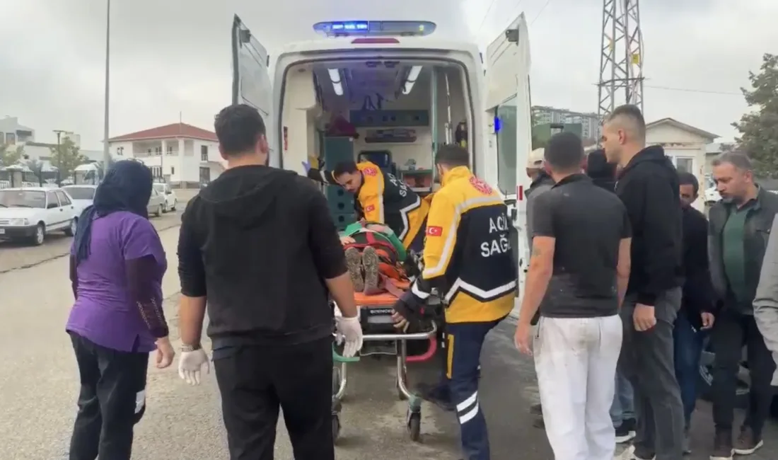 Doğanşehir’de hastane önünde meydana gelen kazada kimliği belirlenemeyen yaya yaralandı.