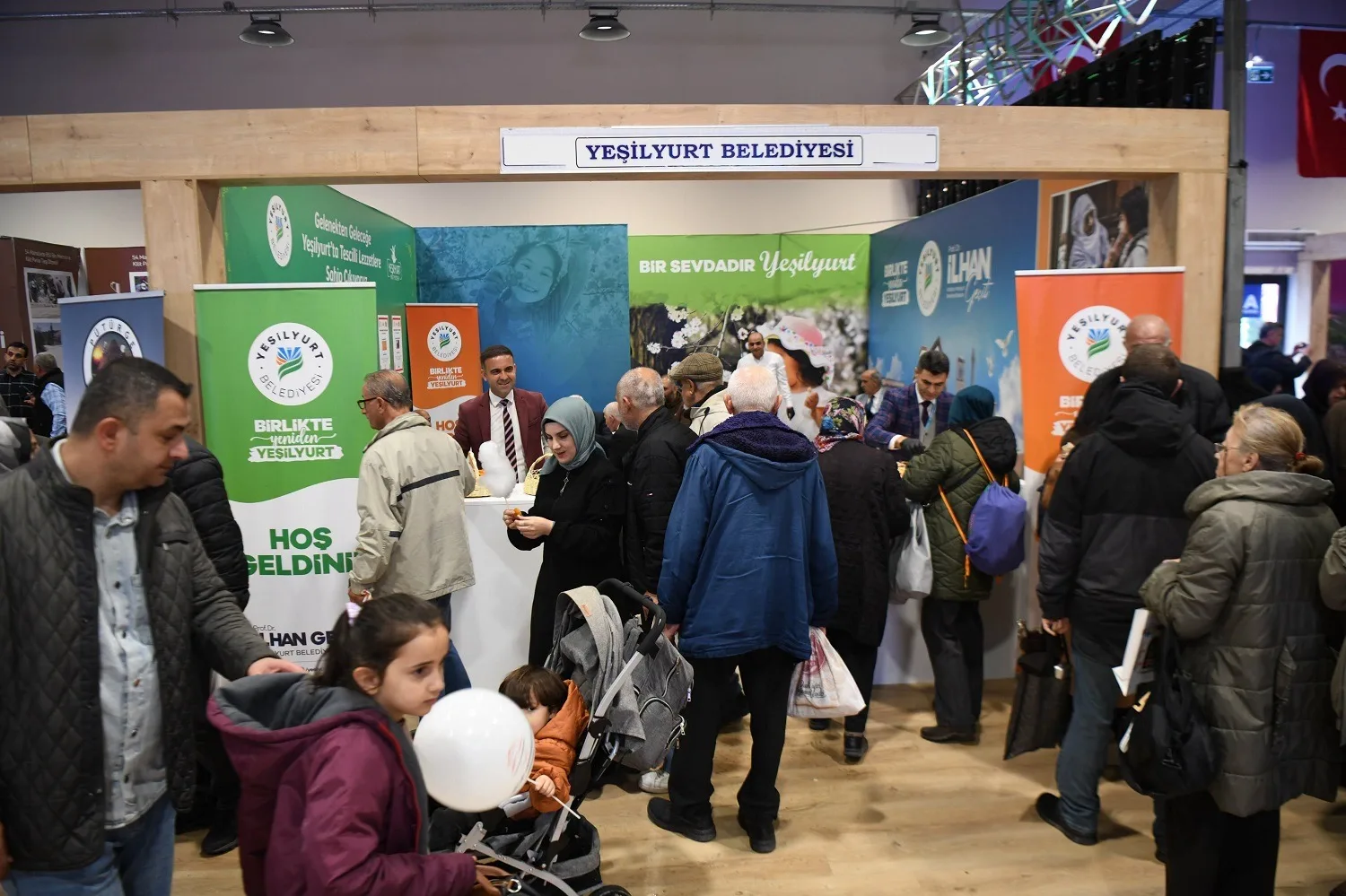 Atatürk Havalimanı’ndaki etkinlikte Malatya’nın yöresel lezzetleri ve Yeşilyurt’un kültürel değerleri