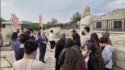 Silivri ve Zeytinburnu’ndan gelen öğrenciler, Arslantepe Höyüğü başta olmak üzere